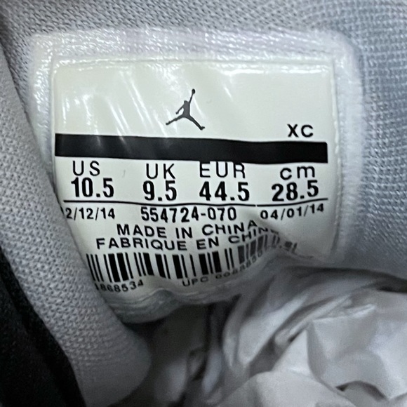 Nike Air Jordan 1 Mid Yellow 554724-070 10.5 Black - Picture 8 of 10